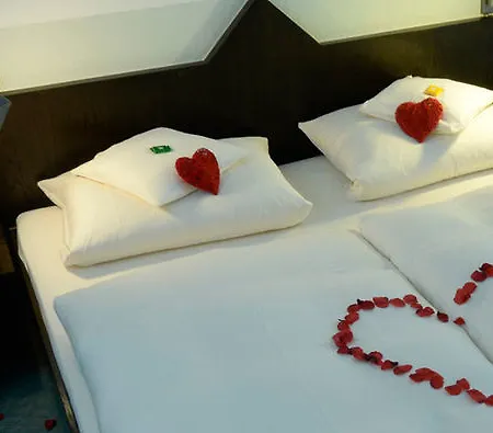 Hotell Dormero Duesseldorf 4*